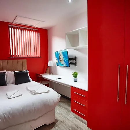 Lennon Suite 4 Bedrooms, 4 Bathrooms Liverpool Esterno foto