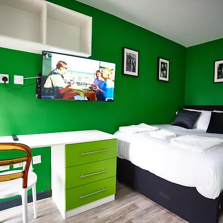 Lennon Suite 4 Bedrooms, 4 Bathrooms Liverpool Esterno foto