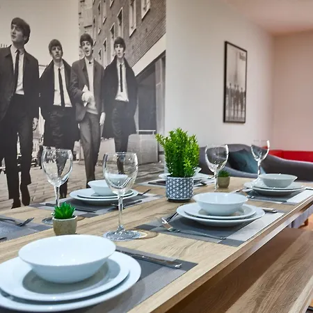 Lennon Suite 4 Bedrooms, 4 Bathrooms Liverpool Esterno foto