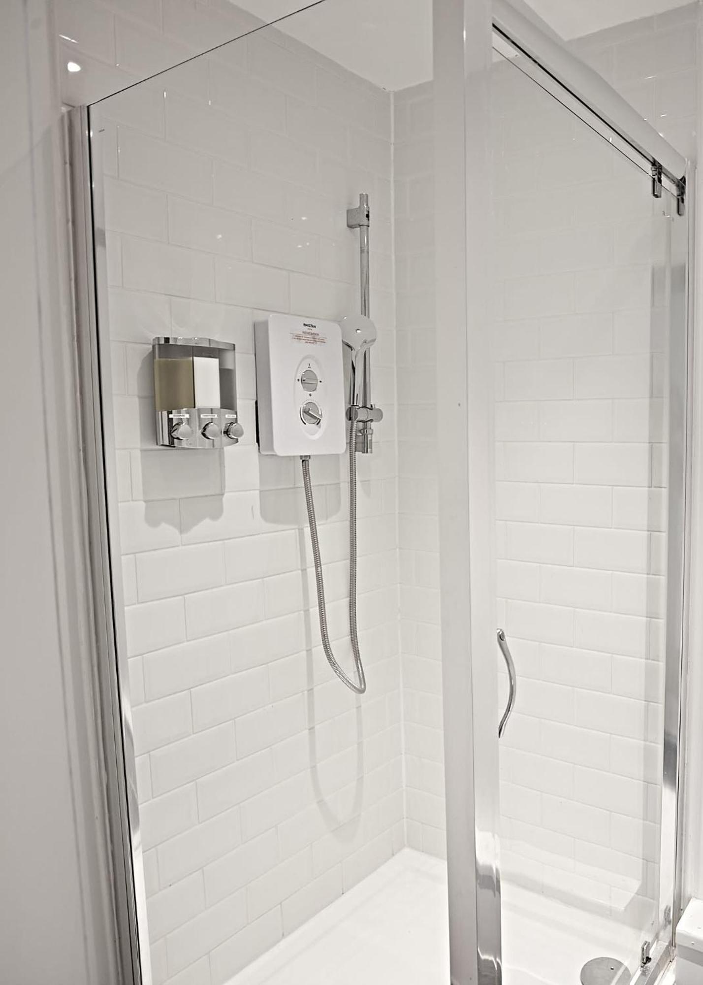 Lennon 4 Bedrooms, 4 Bathrooms Apartment Liverpool