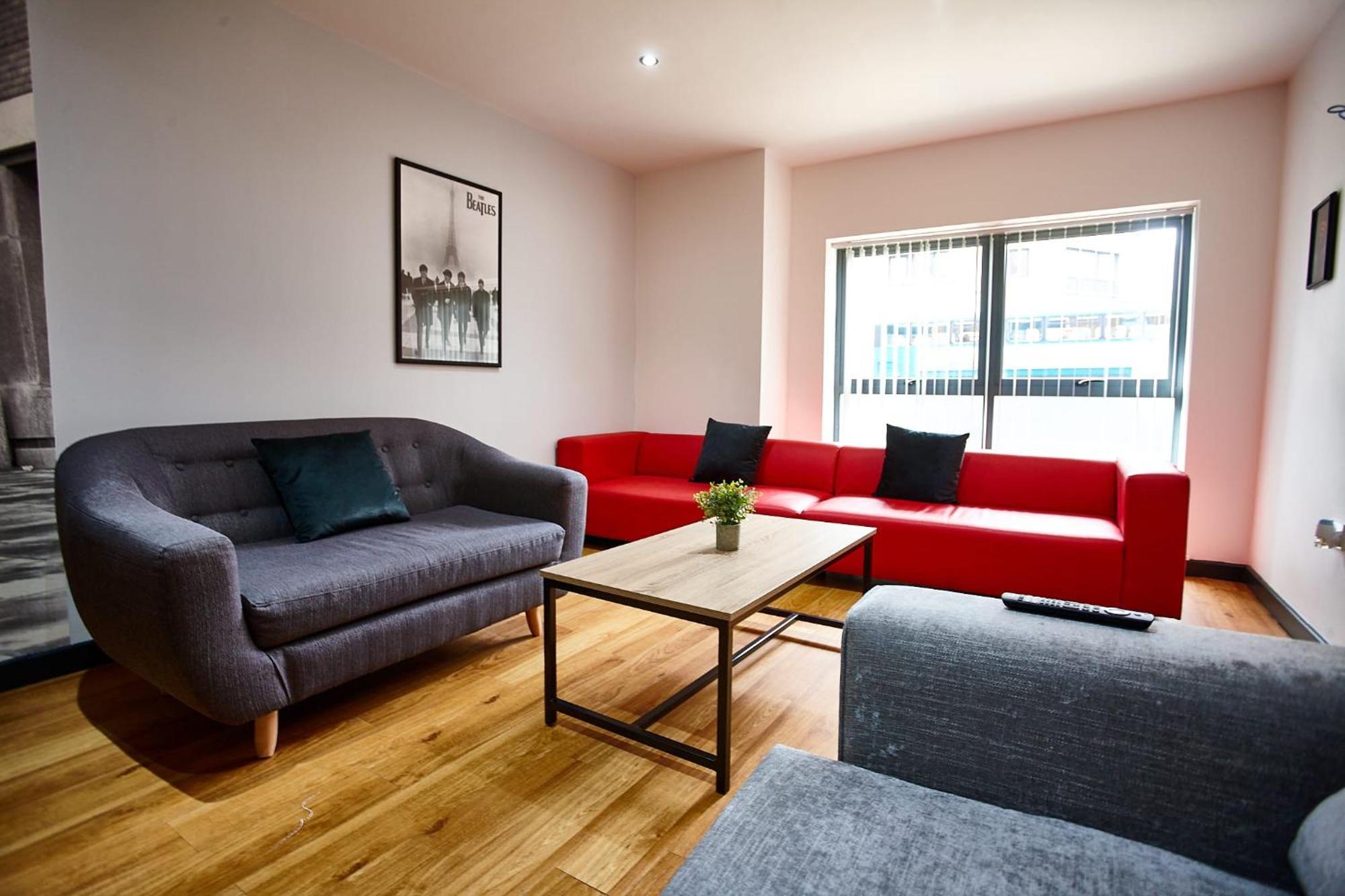 Lennon 4 Bedrooms, 4 Bathrooms *