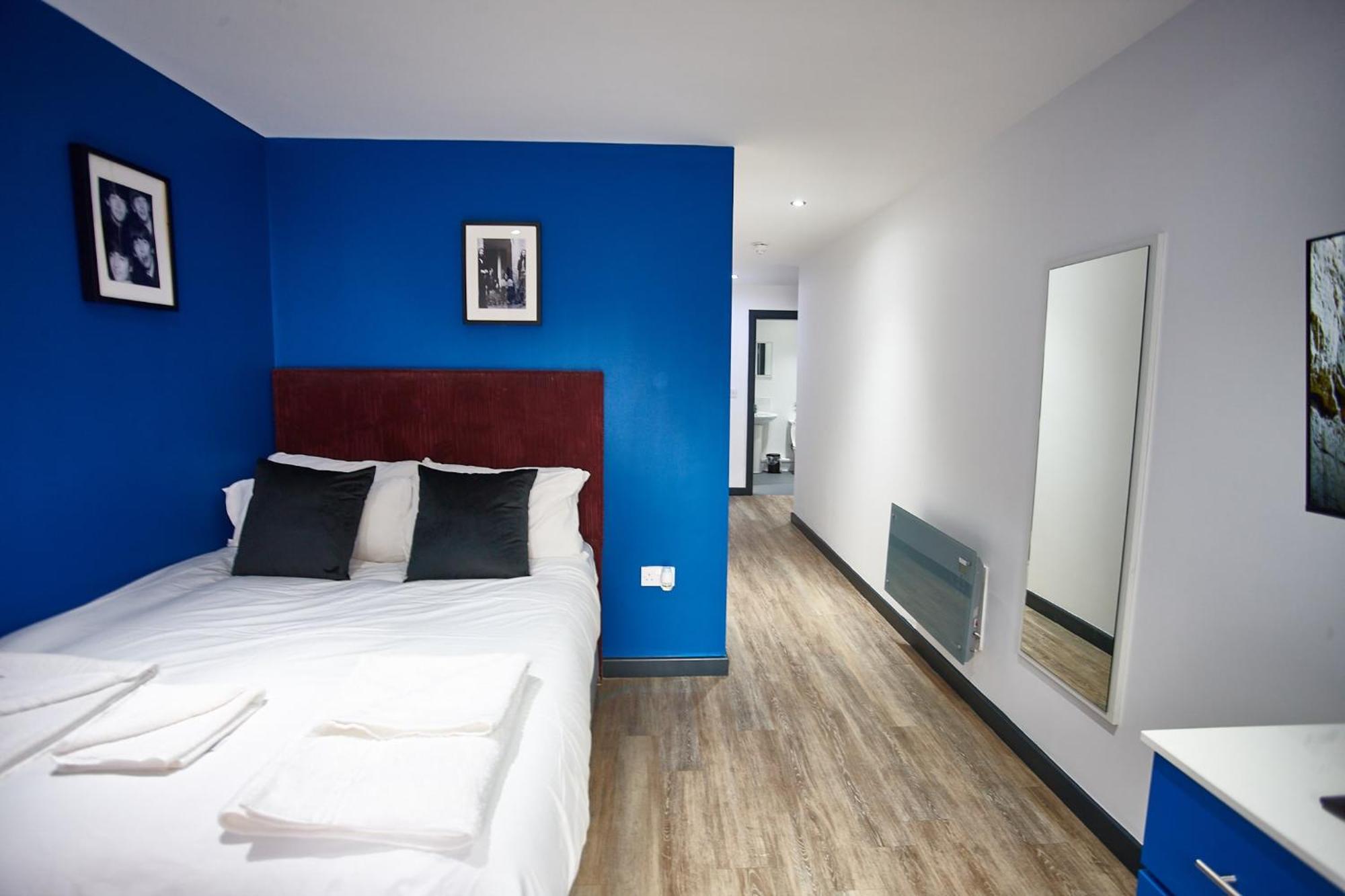 Lennon 4 Bedrooms, 4 Bathrooms Apartment *